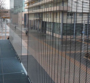 Using Decorative Mesh in Fences & Enclosures