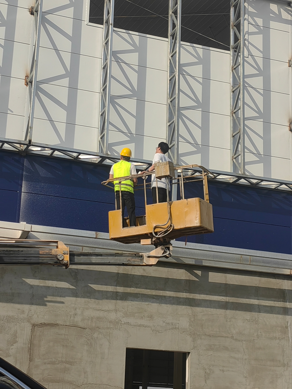 Aluminum Facade Cladding Project Completed in Kaifeng Industrial Park, China